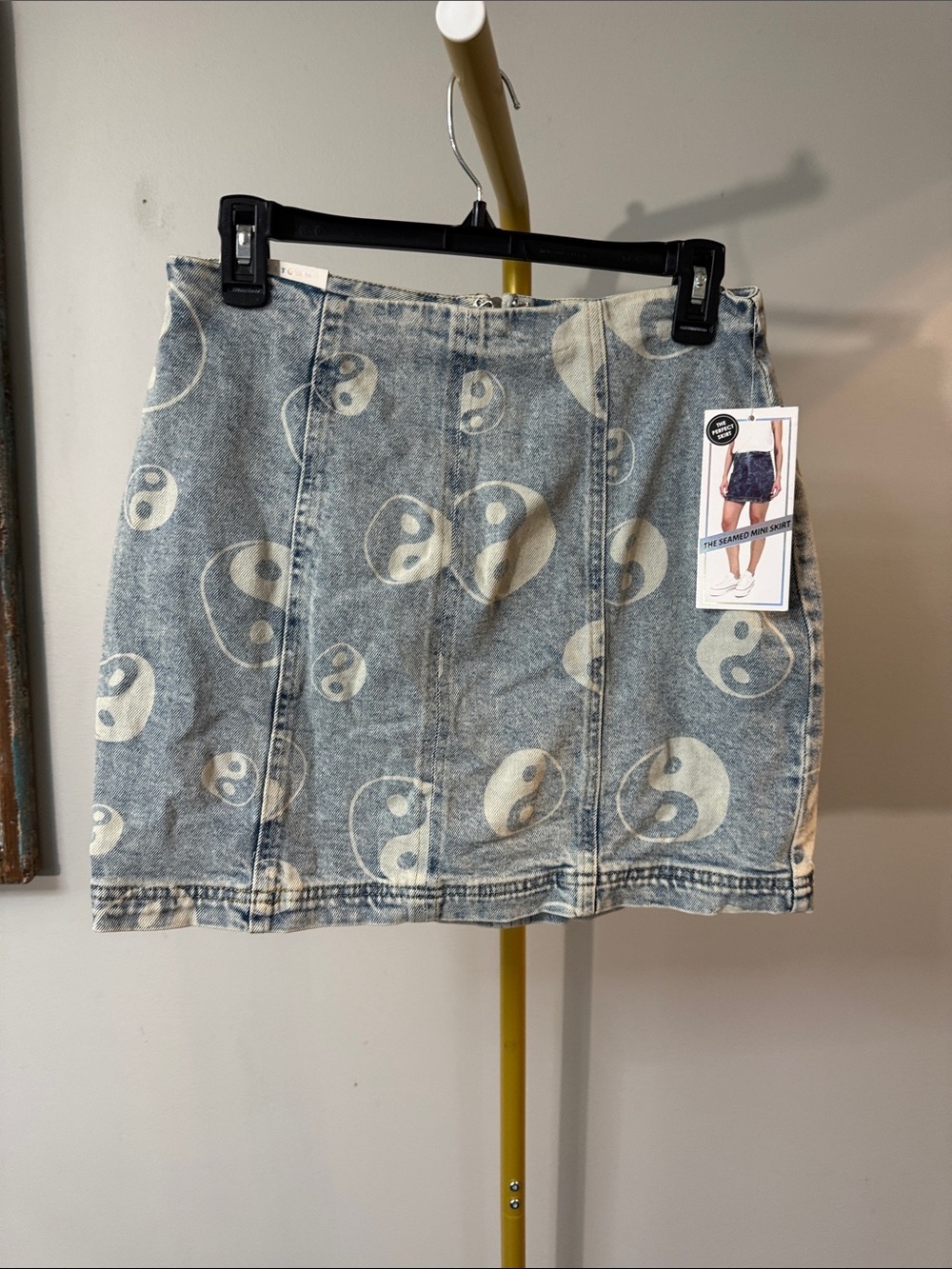 Tinseltown Ying Yang Print Denim Mini Skirt - Light Wash NWT S